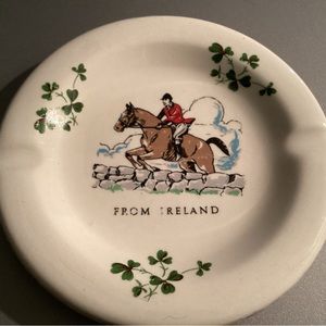 Ireland Vintage Souvenir Dish/Ashtray Porcelain Horse Rider Shamrocks 4.5”